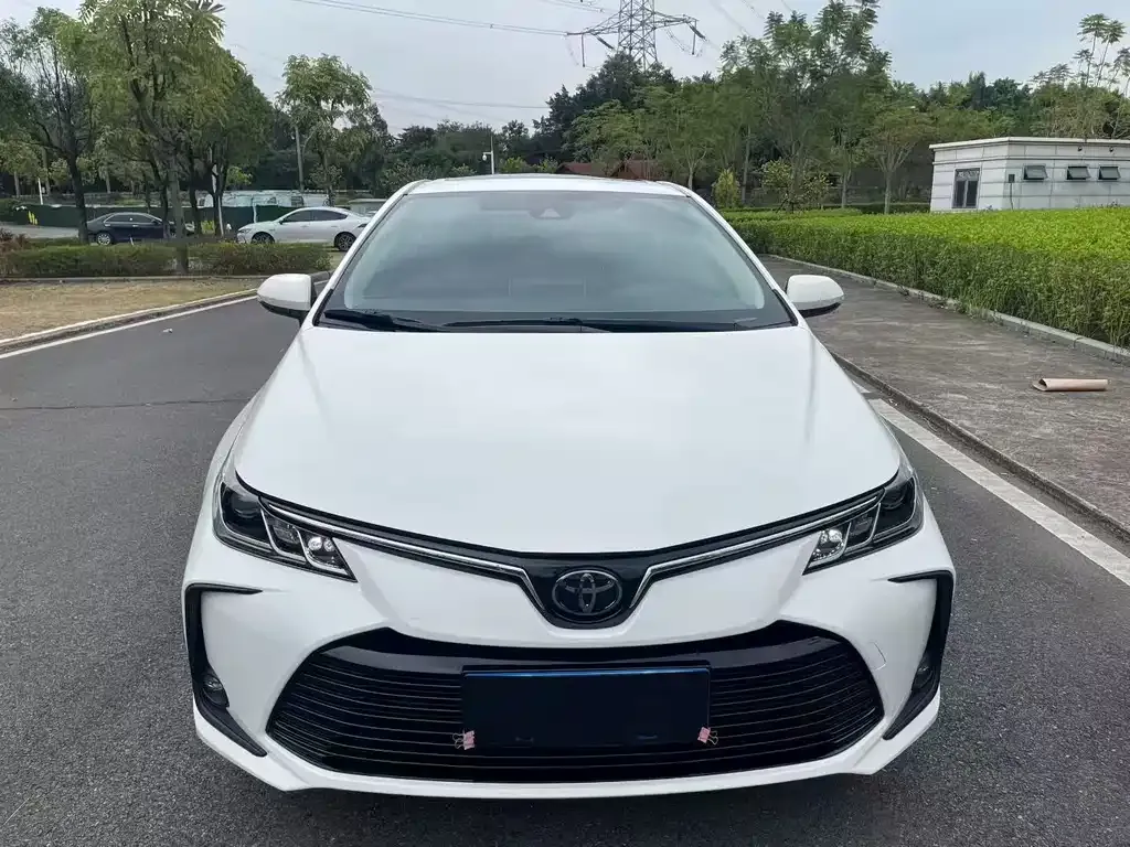 Toyota Corolla — фото 6