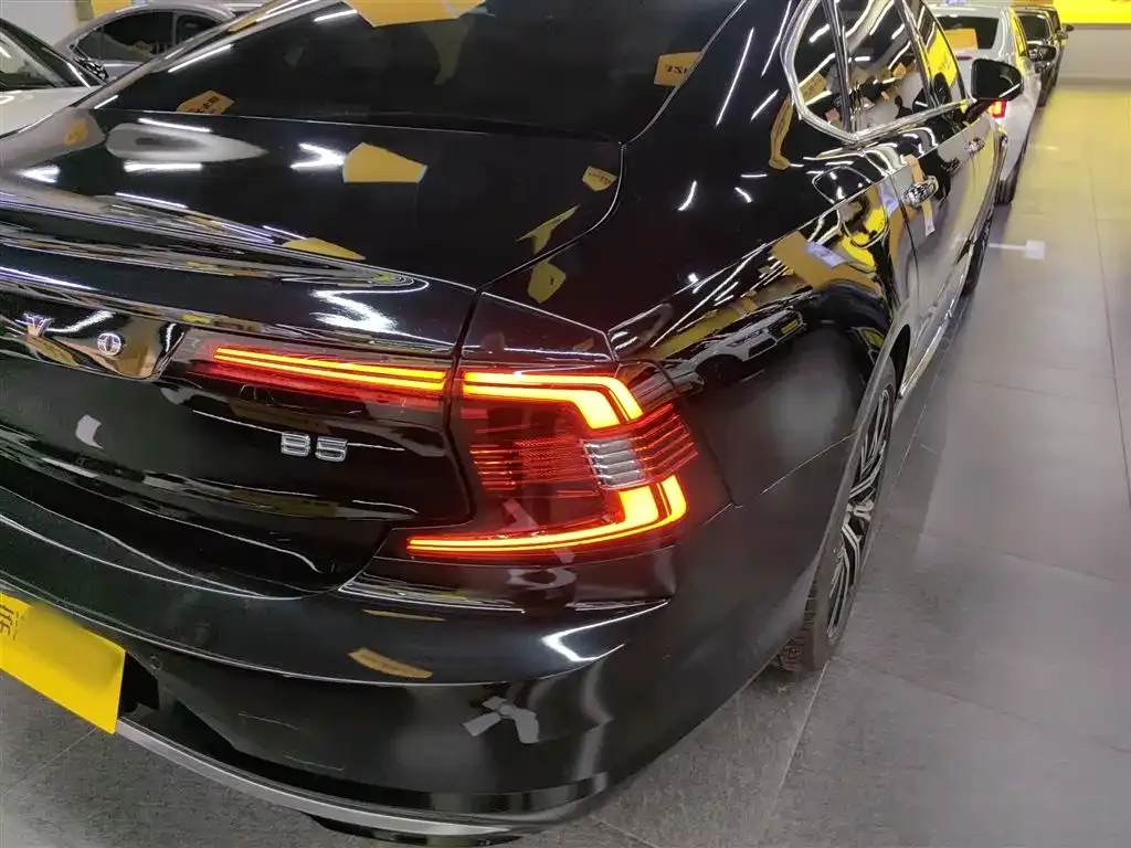 Volvo S90 — фото 10