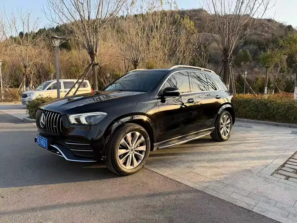 Mercedes-Benz GLE — фото 1