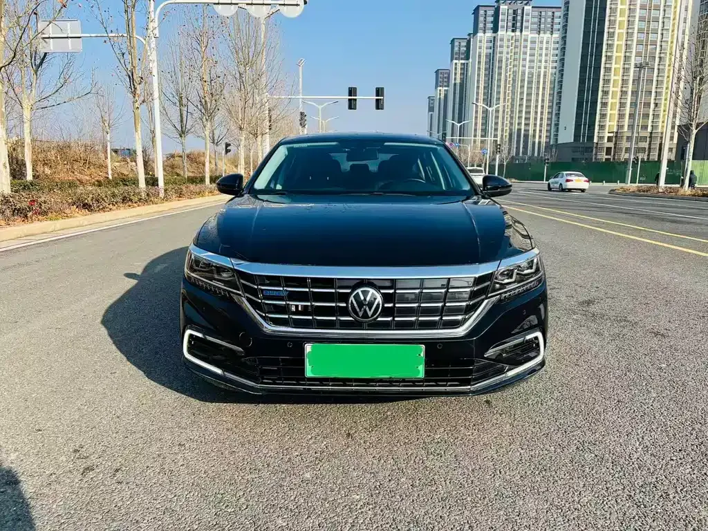 Volkswagen Passat New Energy — фото 7