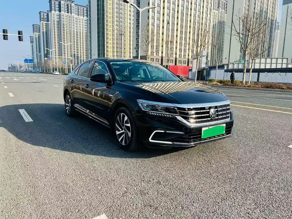 Volkswagen Passat New Energy — фото 9