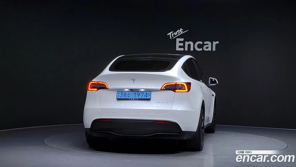 Tesla Model Y — фото 4
