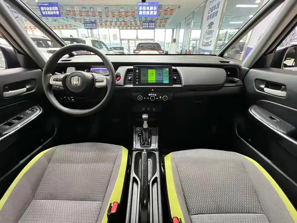 Honda Fit — фото 8