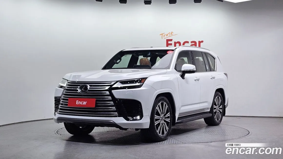 Lexus LX — фото 1
