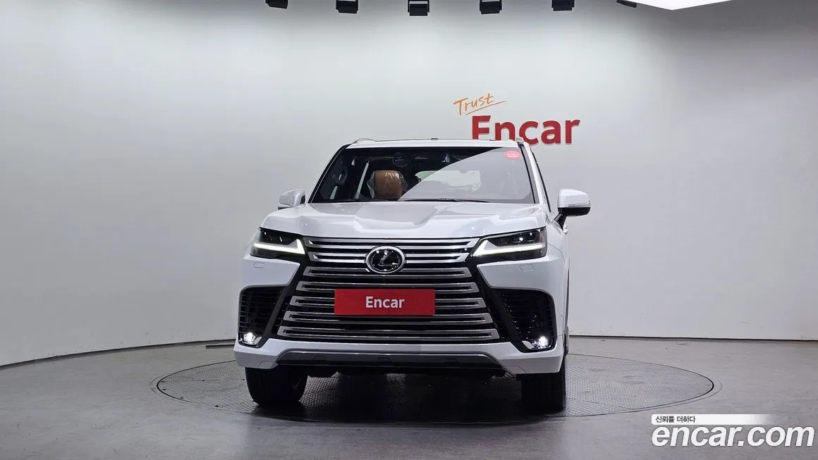 Lexus LX — фото 3