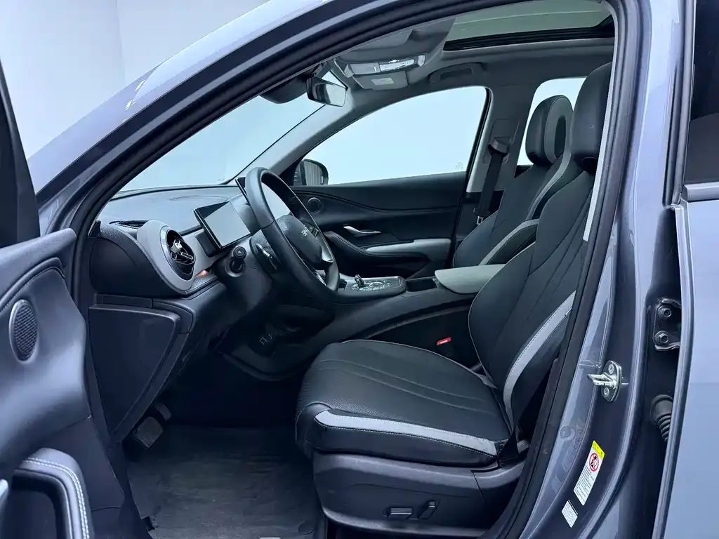 BYD Seal 05 DM-i — фото 7