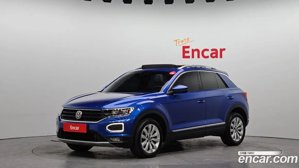 Volkswagen T-Roc — фото 1