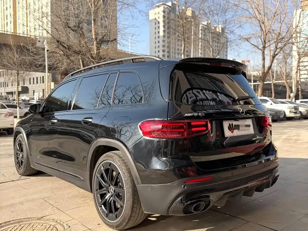 Mercedes-Benz GLB AMG — фото 9