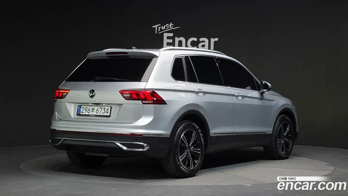 Volkswagen Tiguan — фото 2