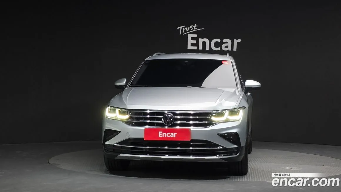 Volkswagen Tiguan — фото 4