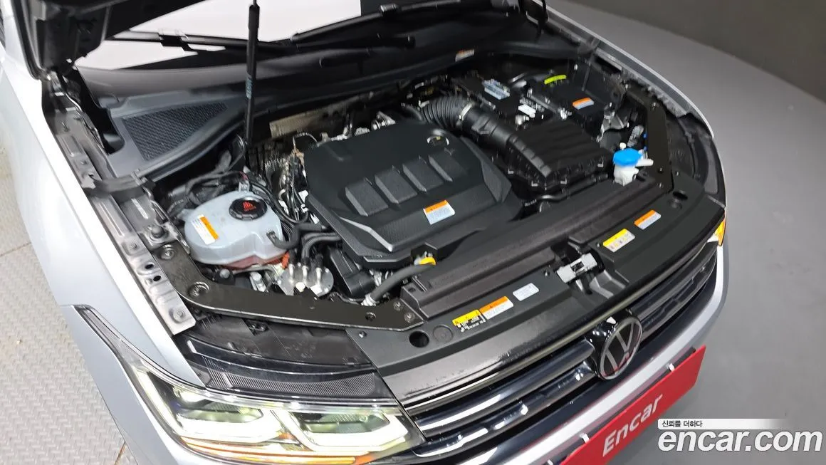 Volkswagen Tiguan — фото 6