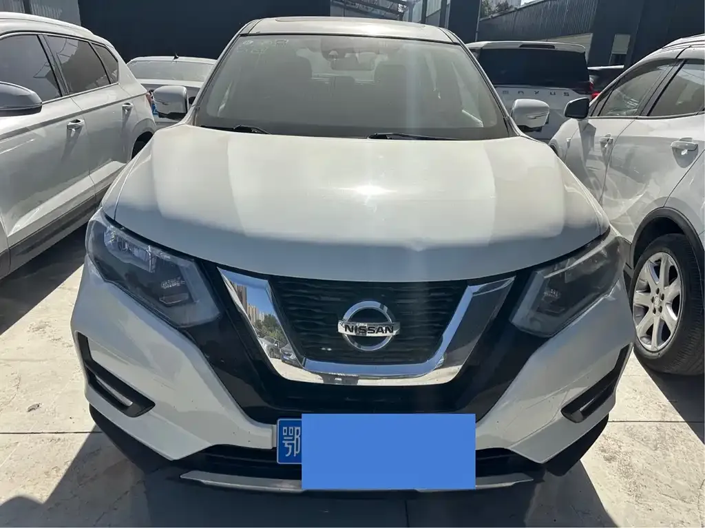 Nissan X-Trail — фото 10