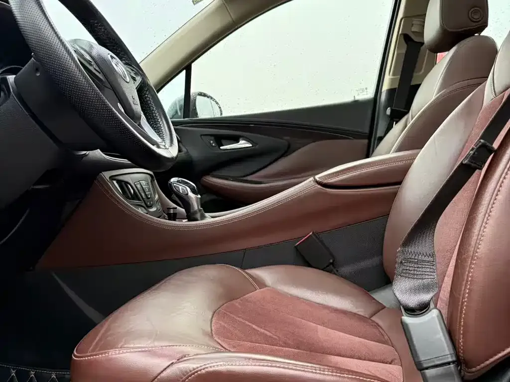 Buick Envision Plus — фото 9