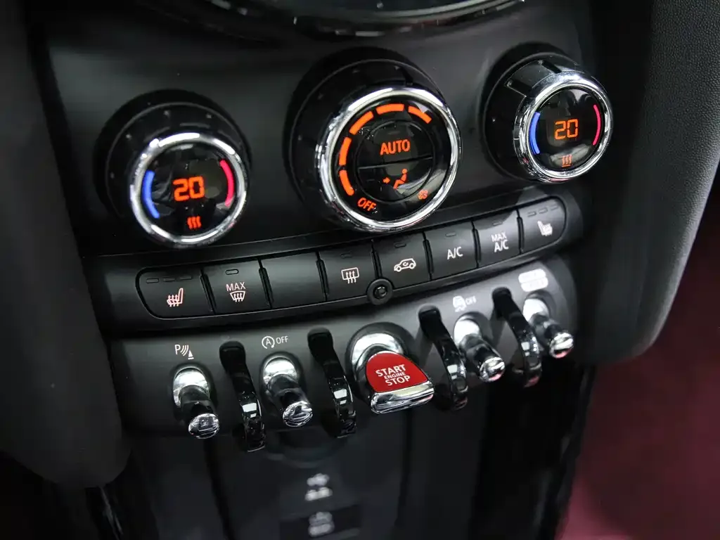 MINI Cooper (3-door) — фото 10
