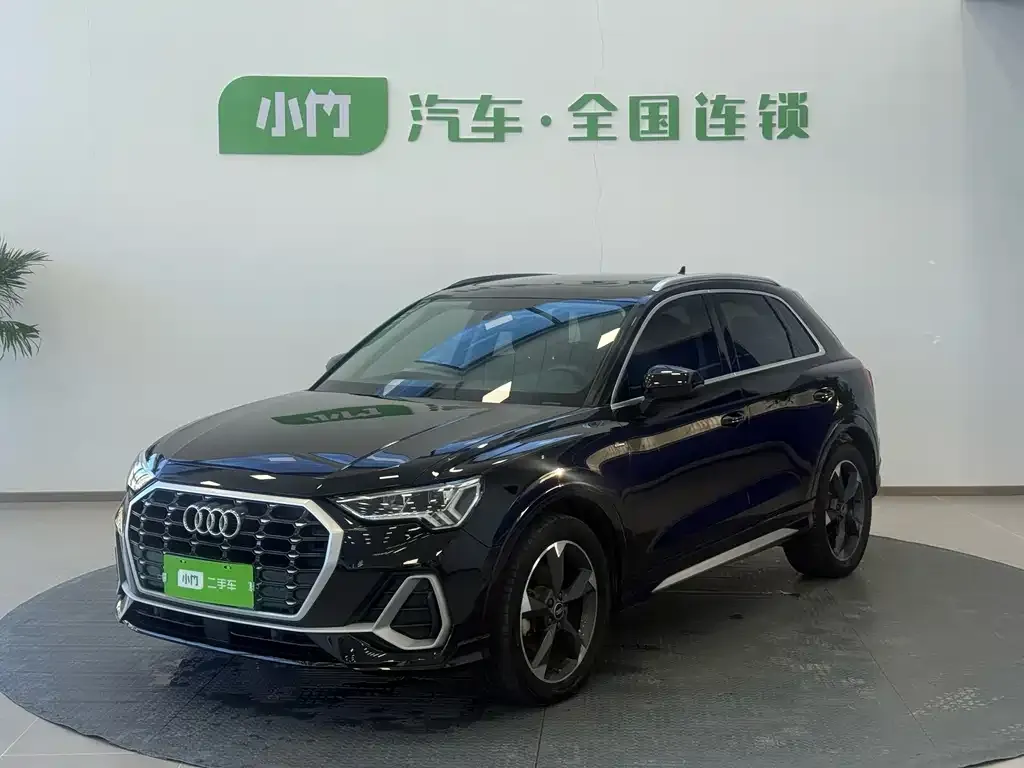 Audi Q3 — фото 1