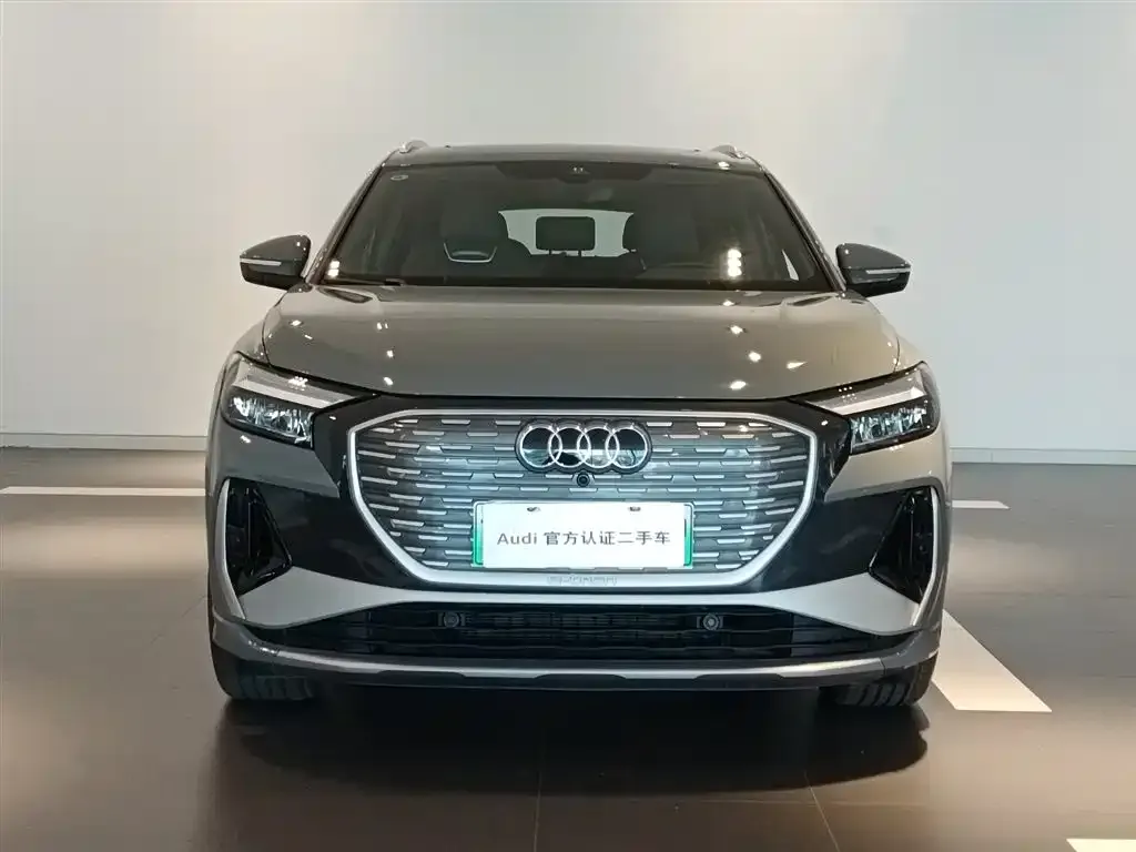 Audi Q4 e-tron — фото 3