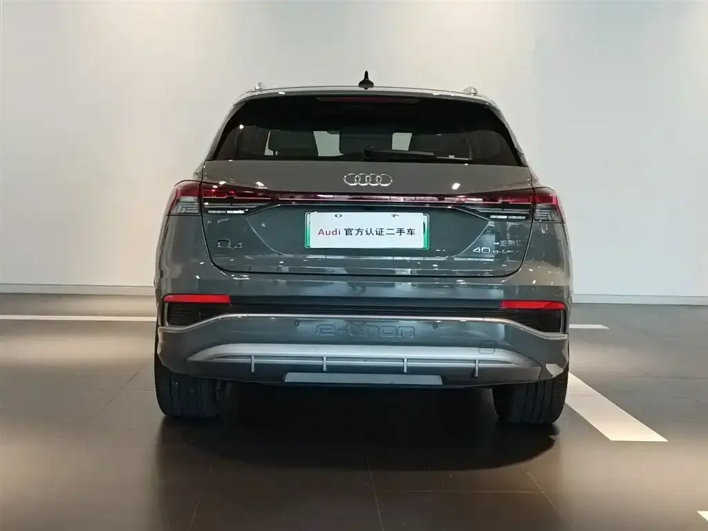 Audi Q4 e-tron — фото 7
