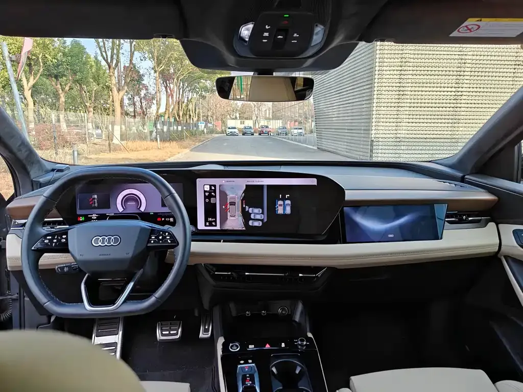 Audi Q6L e-tron — фото 6