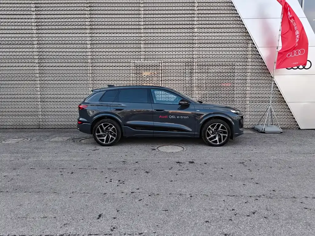 Audi Q6L e-tron — фото 9