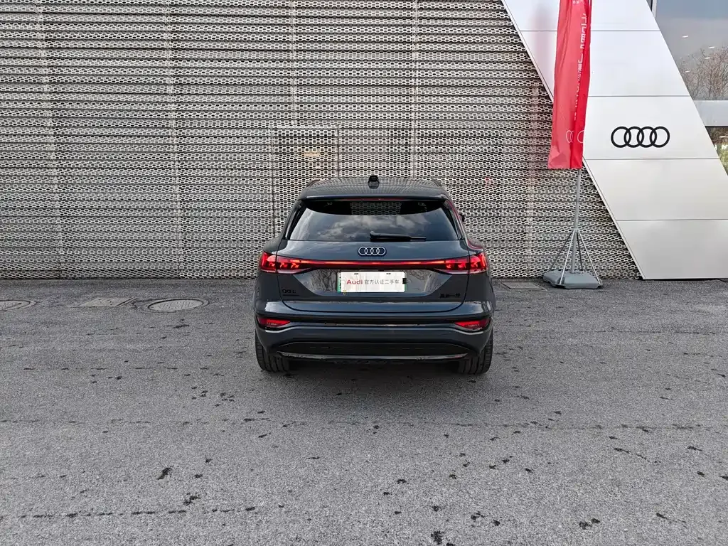 Audi Q6L e-tron — фото 7
