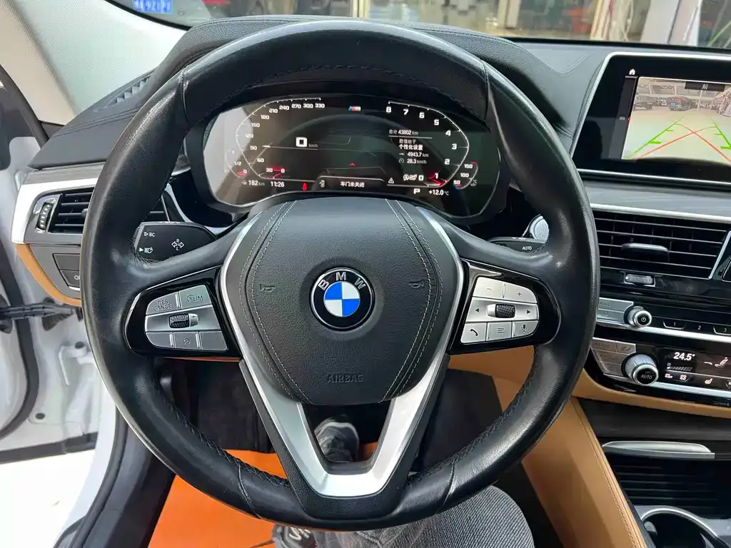 BMW 6 Series GT — фото 10