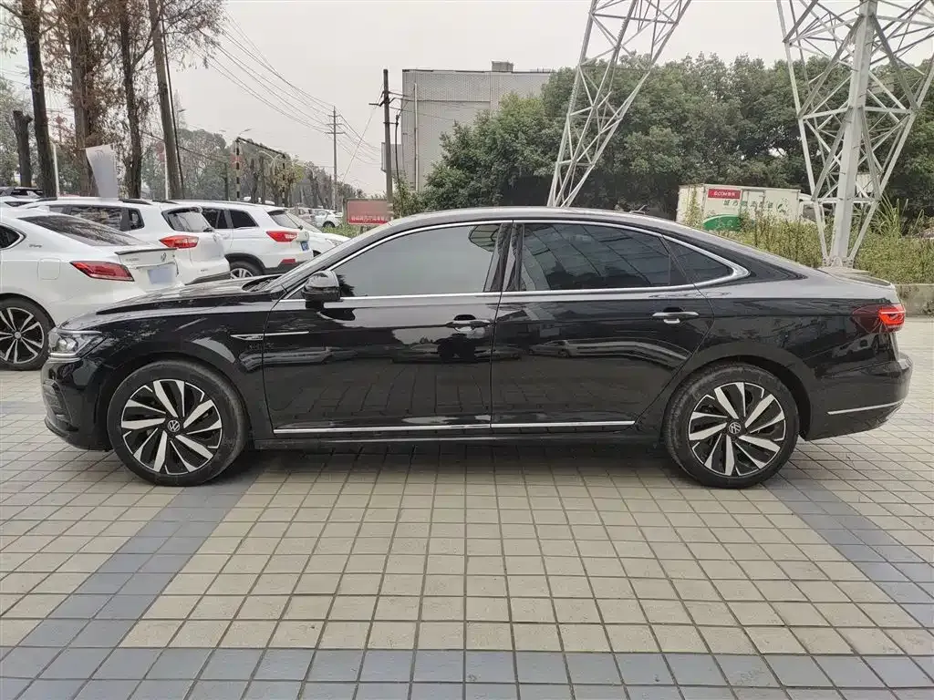 Volkswagen Passat — фото 5