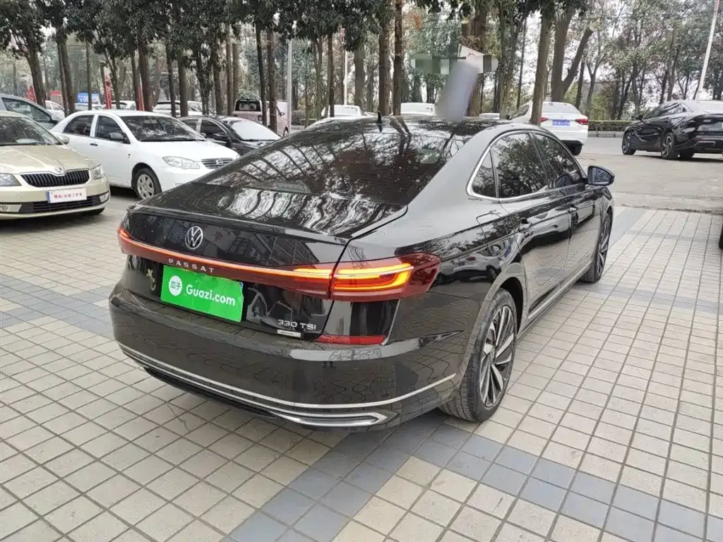 Volkswagen Passat — фото 7