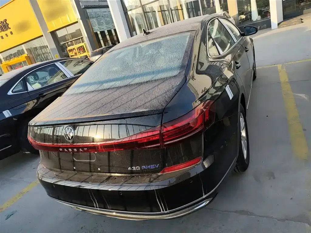 Volkswagen Passat New Energy — фото 5