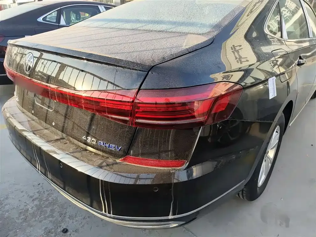 Volkswagen Passat New Energy — фото 6
