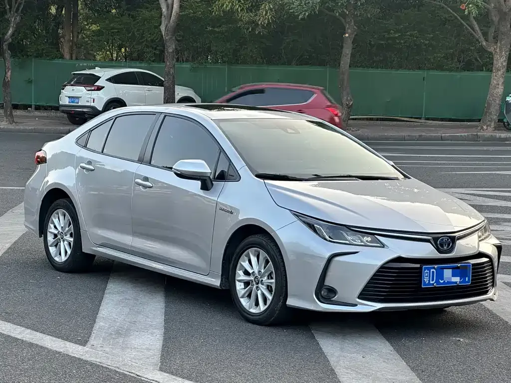 Toyota Corolla — фото 3