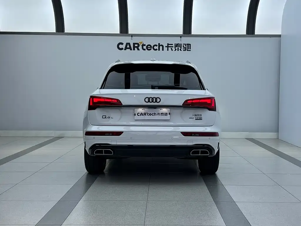 Audi Q5L — фото 3