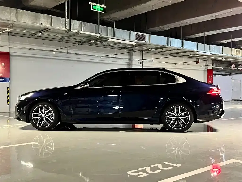 BMW i5 — фото 5