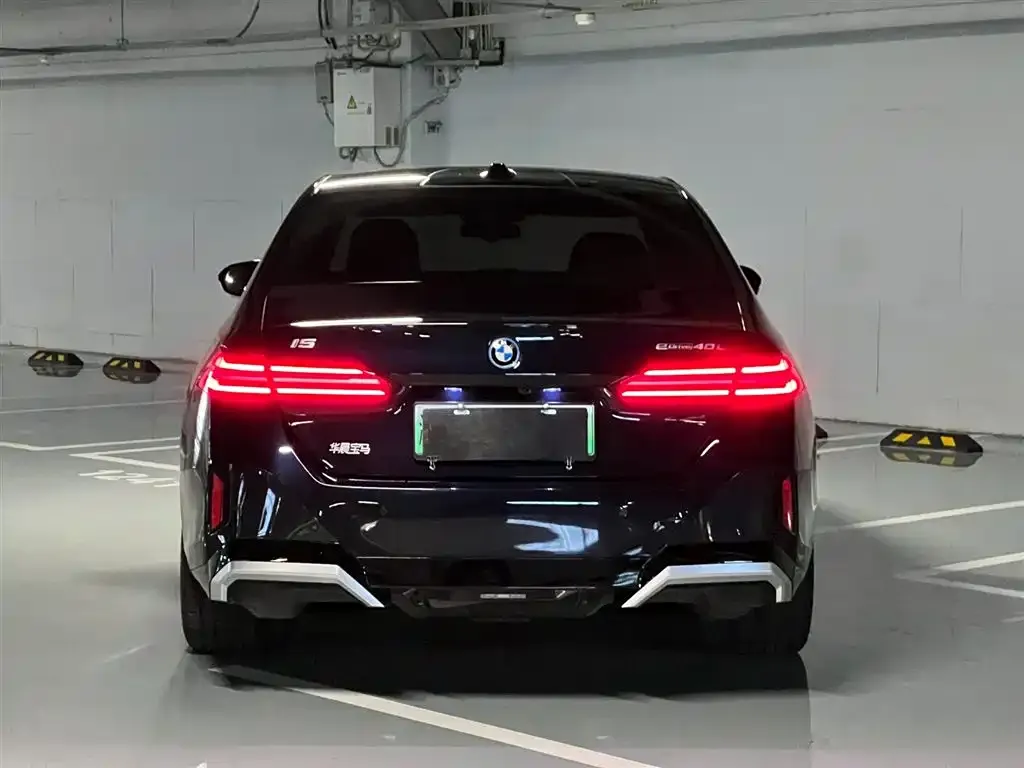 BMW i5 — фото 2