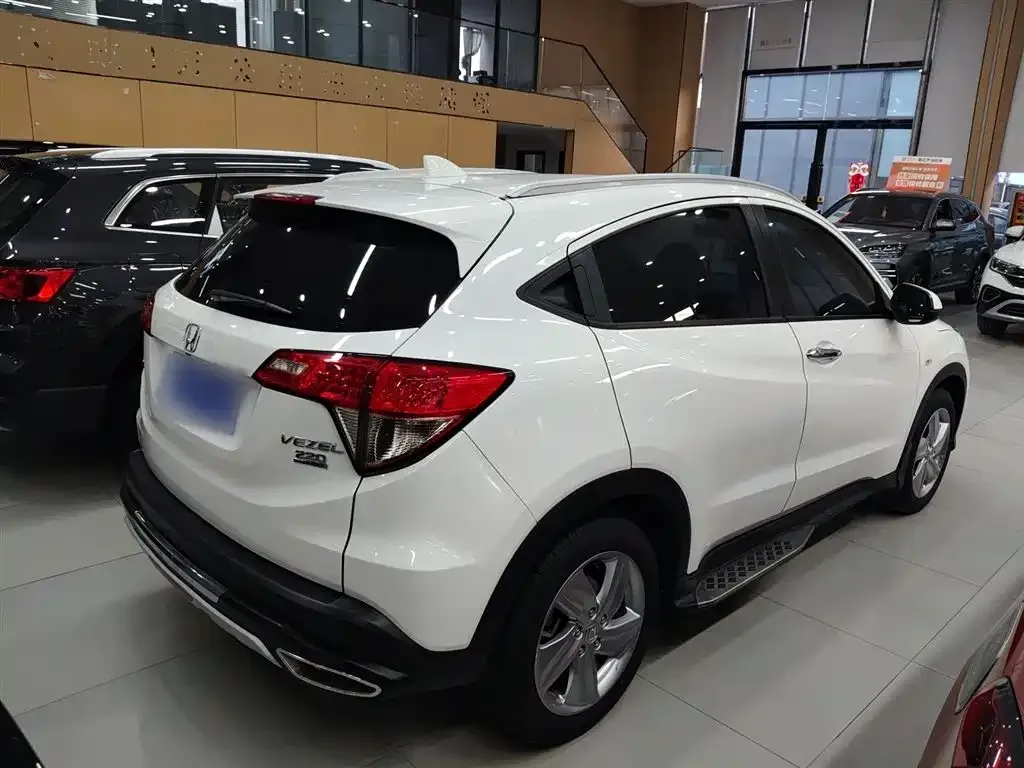 Honda Vezel — фото 6
