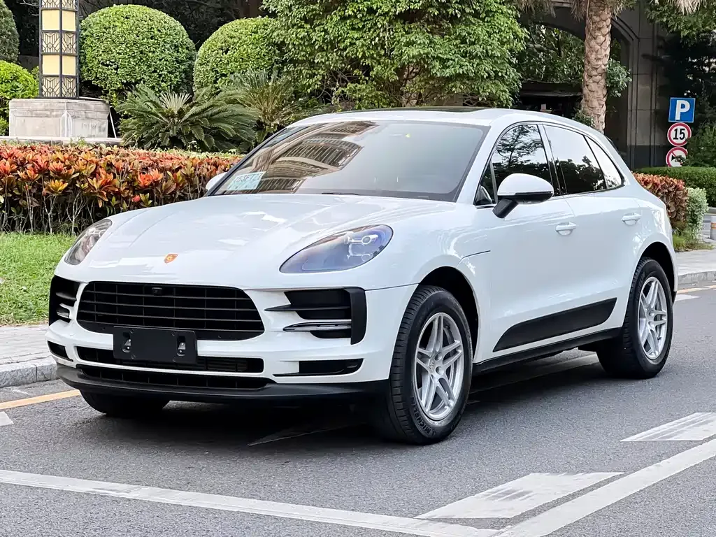Porsche Macan — фото 1