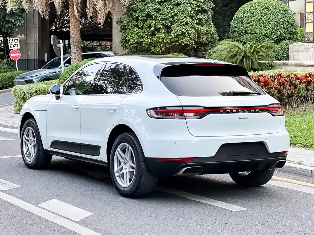 Porsche Macan — фото 5