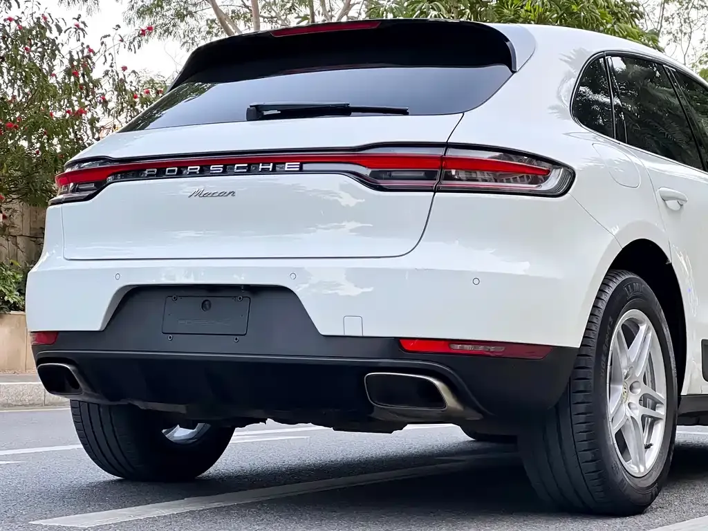 Porsche Macan — фото 9