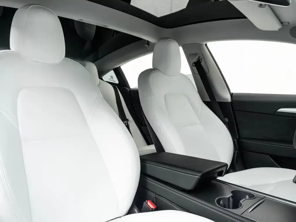 Tesla Model 3 — фото 3