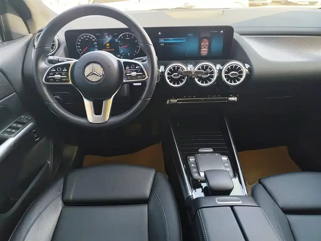 Mercedes-Benz GLA — фото 10