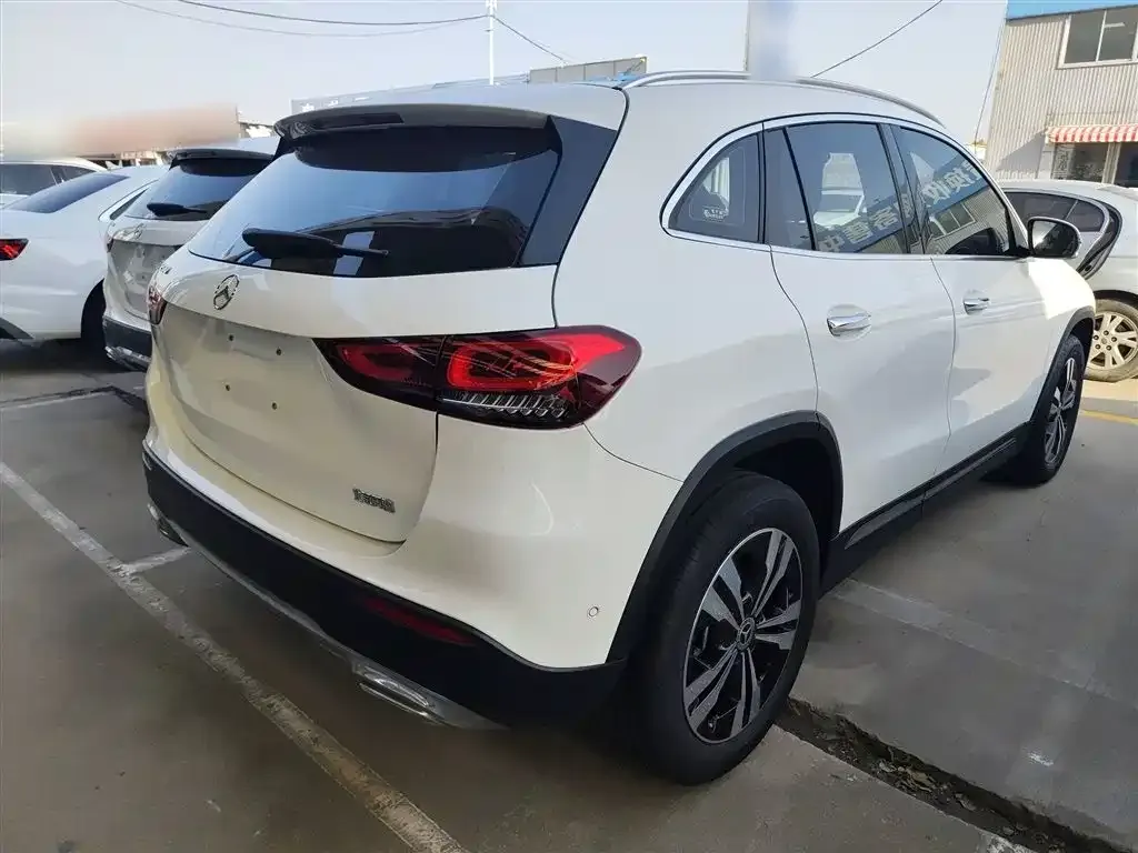 Mercedes-Benz GLA — фото 7