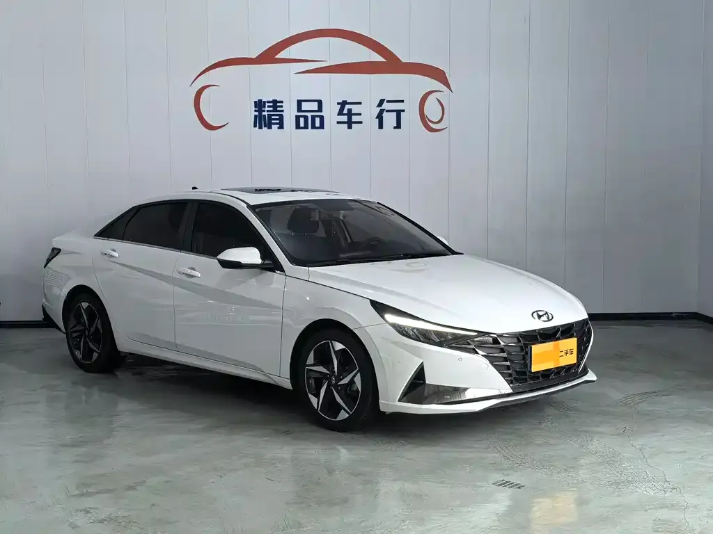 Hyundai Elantra — фото 6