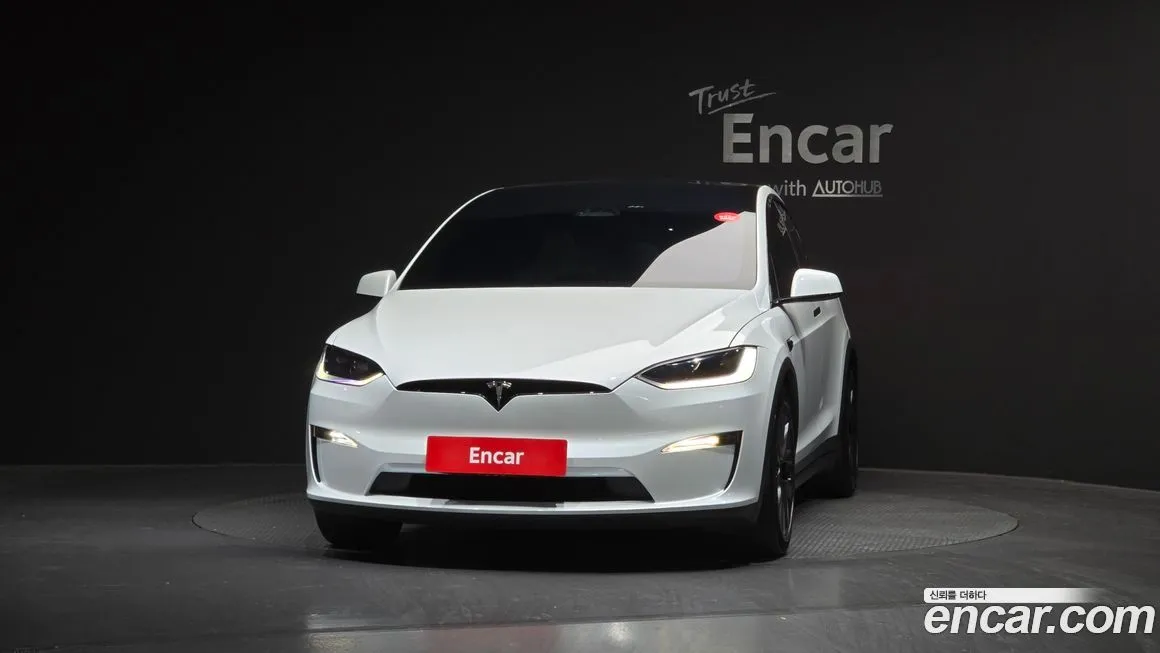 Tesla Model X — фото 3