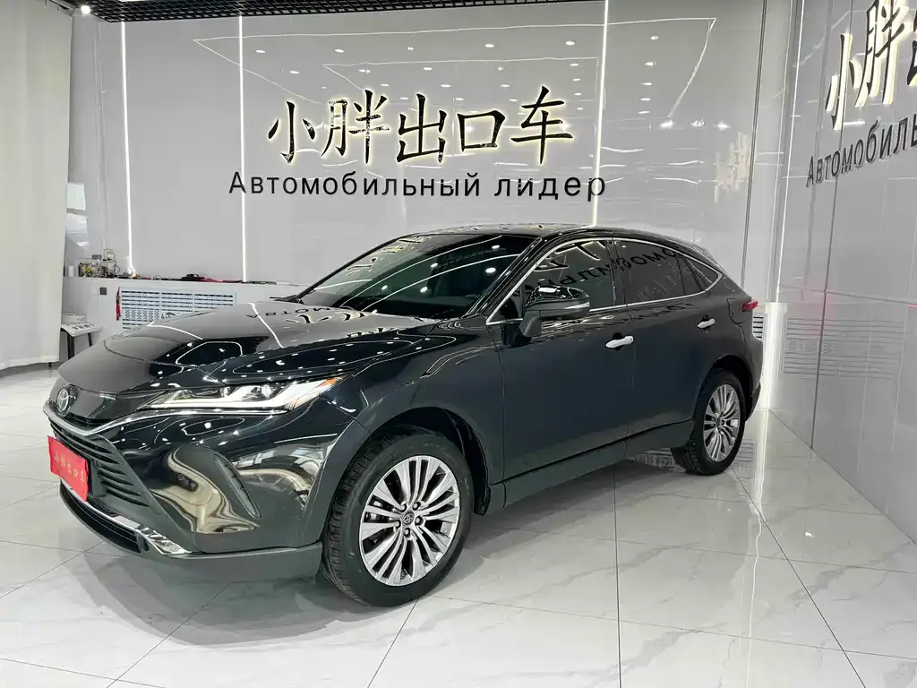 Toyota Harrier — фото 1