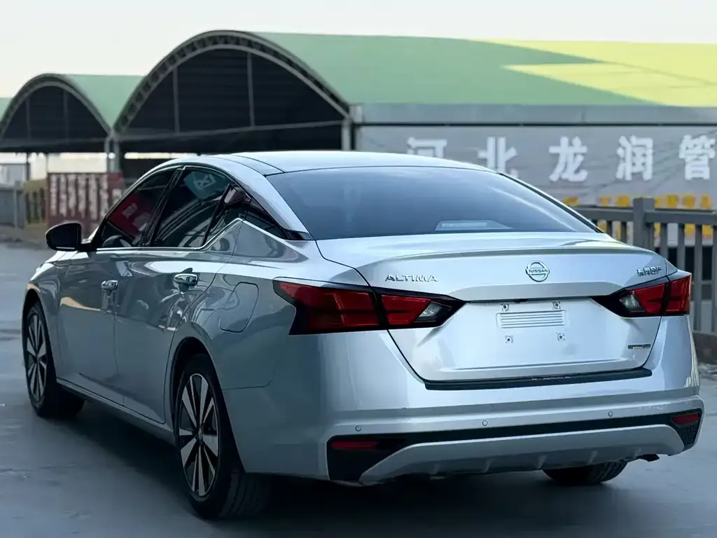 Nissan Teana — фото 4