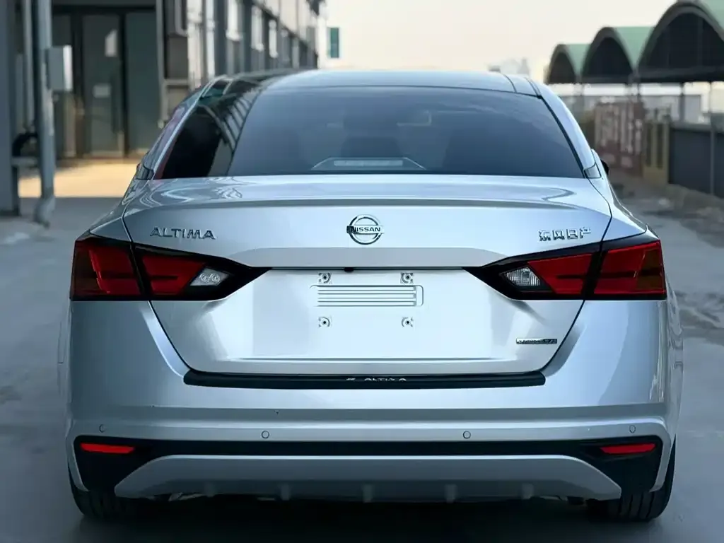 Nissan Teana — фото 5