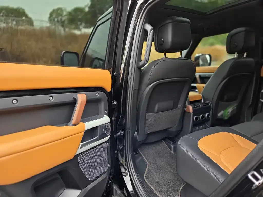 Land Rover Defender — фото 2