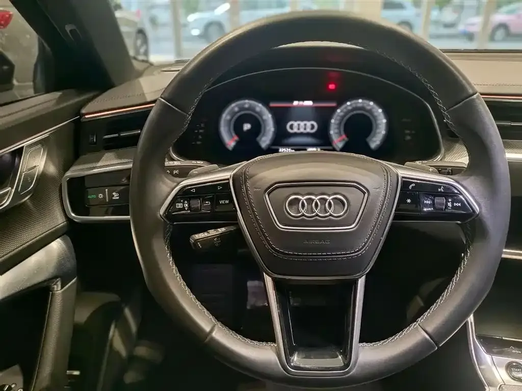 Audi A6L — фото 5