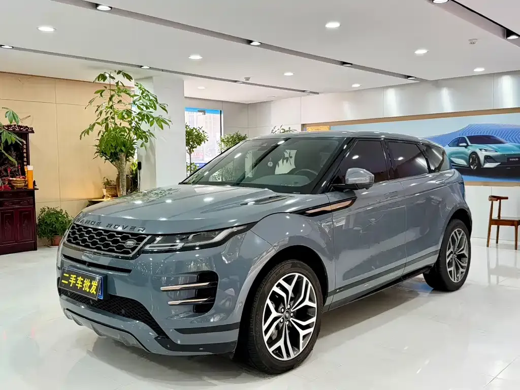 Land Rover Evoque — фото 1