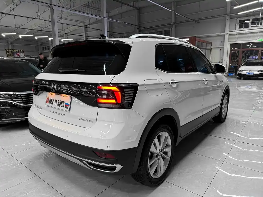 Volkswagen T-Cross — фото 9