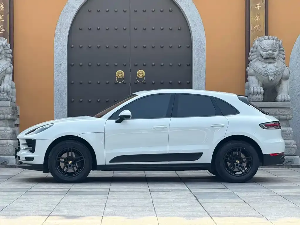 Porsche Macan — фото 6
